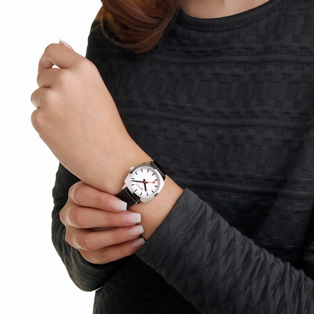 Petite Cushion, 31 mm, Black Vegan Leather