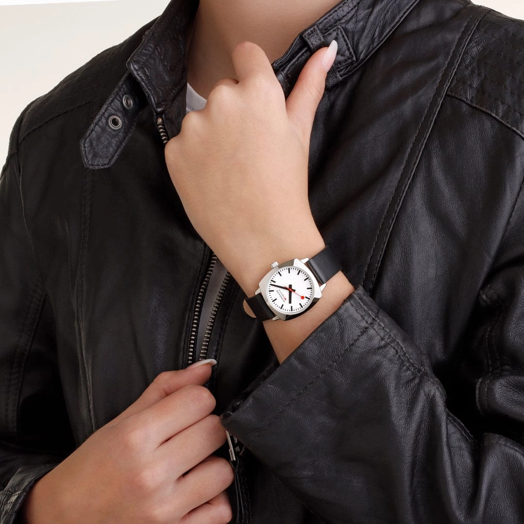 Petite Cushion, 31 mm, Black Vegan Leather