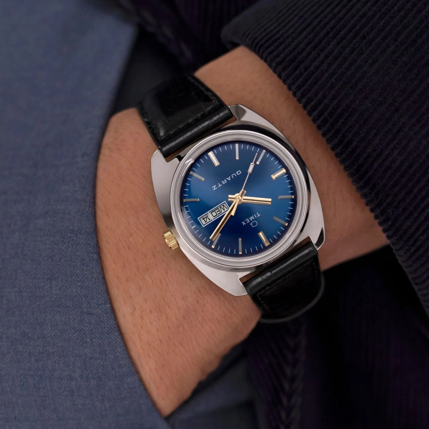 Q TIMEX Men Quartz Blue Dial Analog Leather Watch TW2W44800U9
