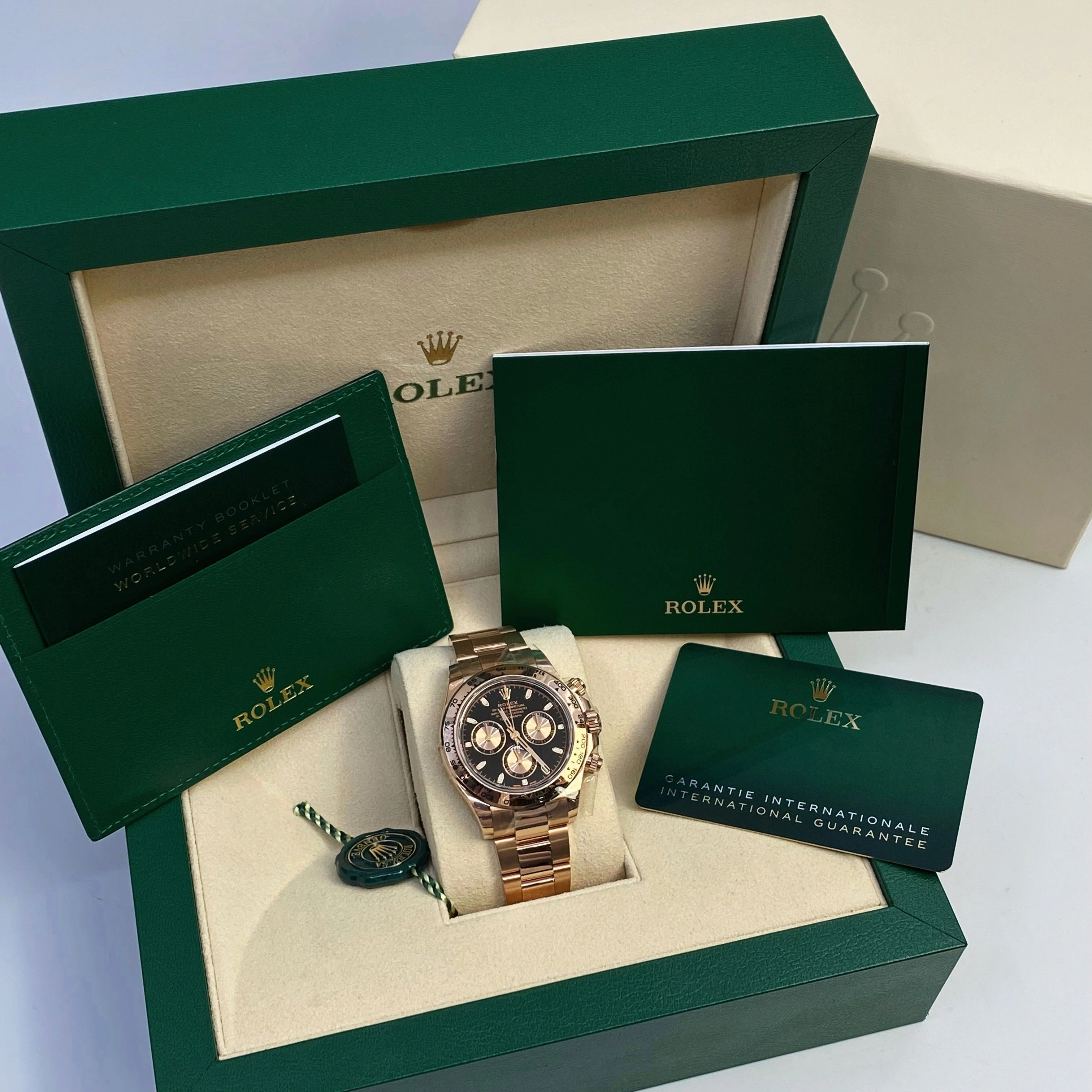 Rolex Cosmograph Daytona 40mm - Ref: 116505-0008 - Black Index Dial, 18K Rose Gold Oyster Bracelet Men's Watch