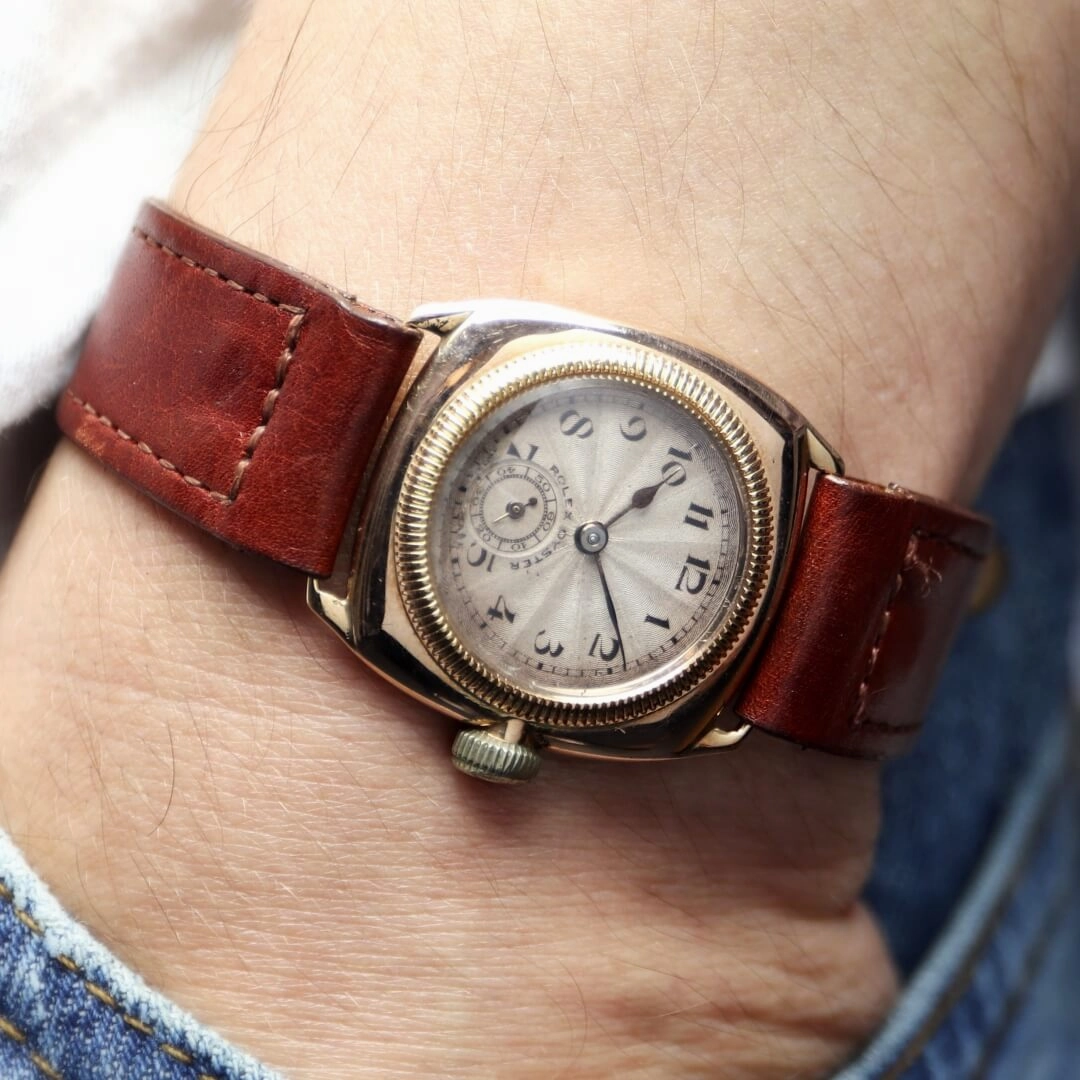 Rolex Oyster Cushion Case, 9k Gold, 1927