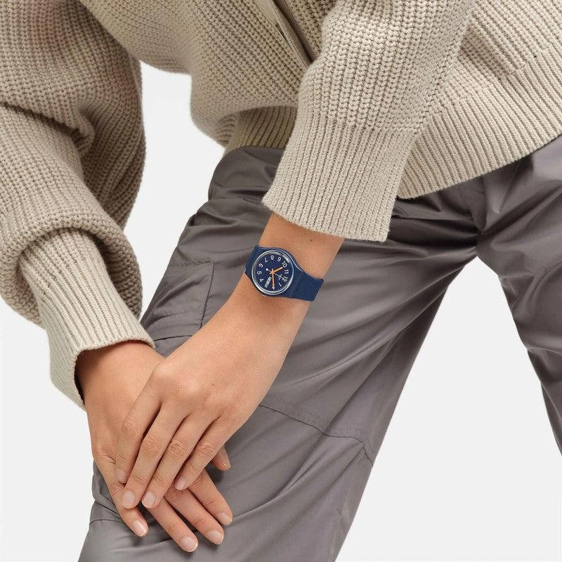 Swatch TRENDY LINES AT NIGHT Watch SO28I700