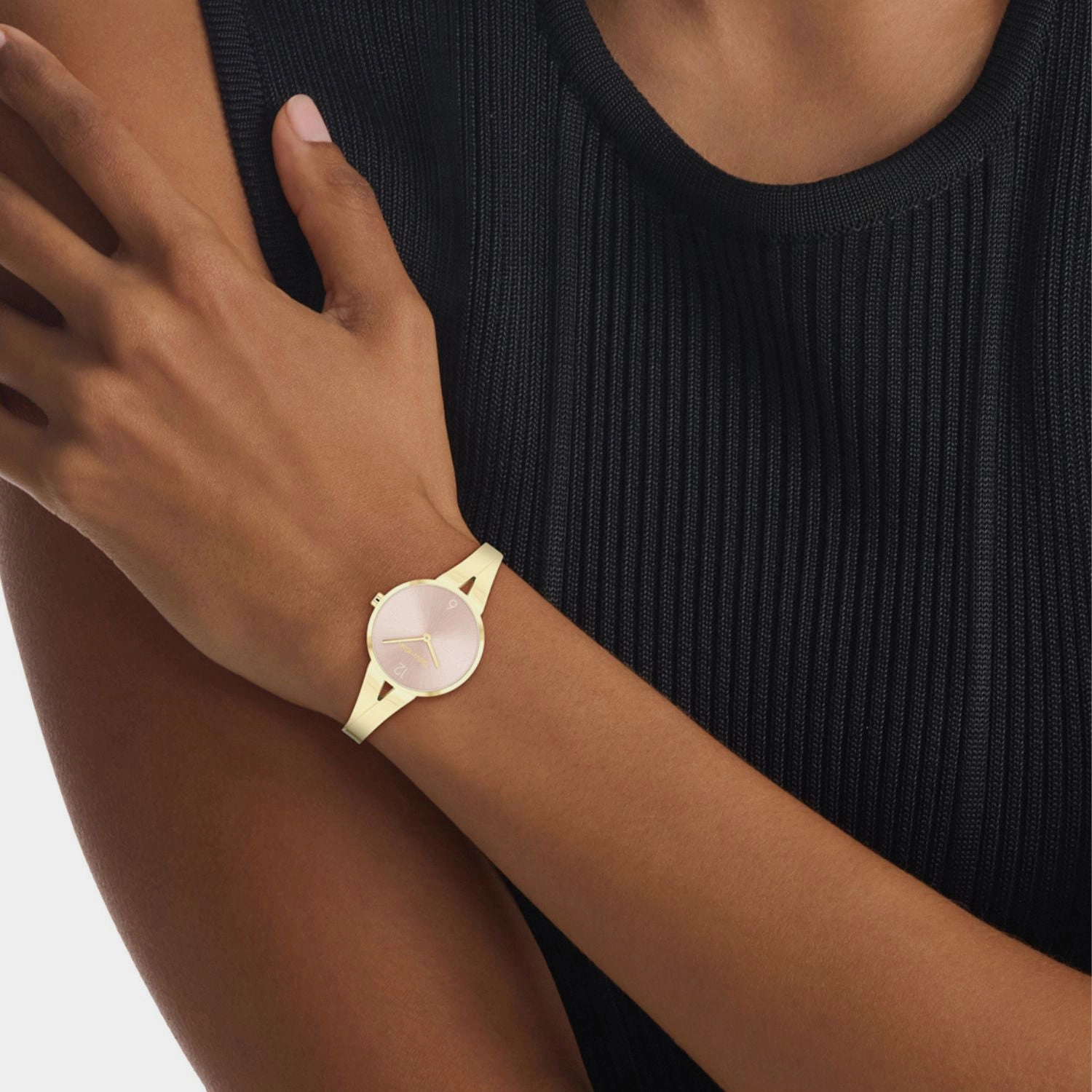 Women Quartz Light Blush Dial Analog Stainless Steel Watch 25100027