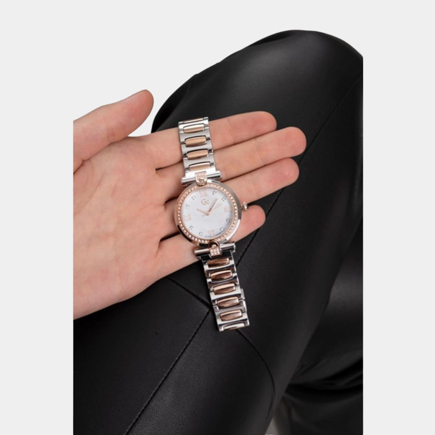 Women's White Analog Stainless Steel Watch Y96004L1MF