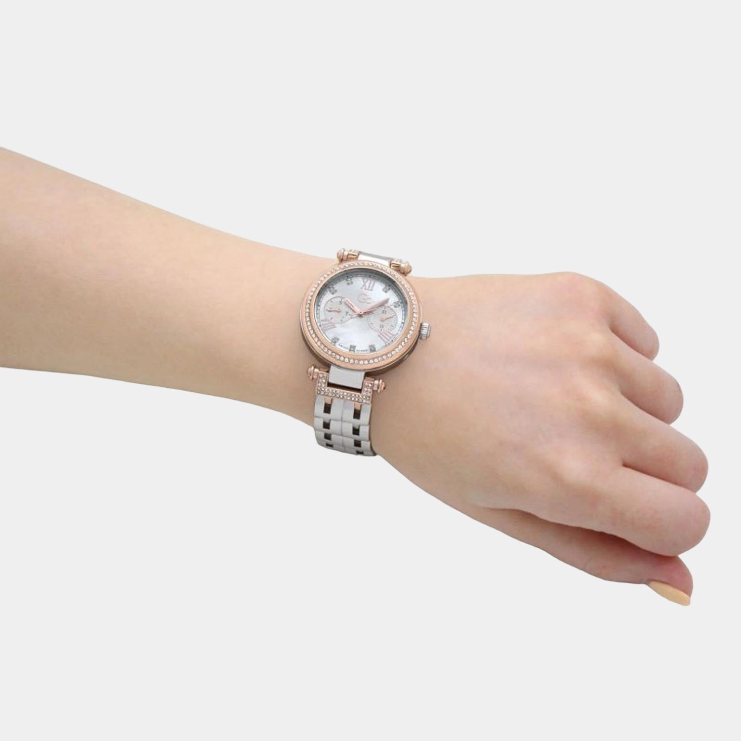 Women White Analog Stainless Steel Watch Y78003L1MF